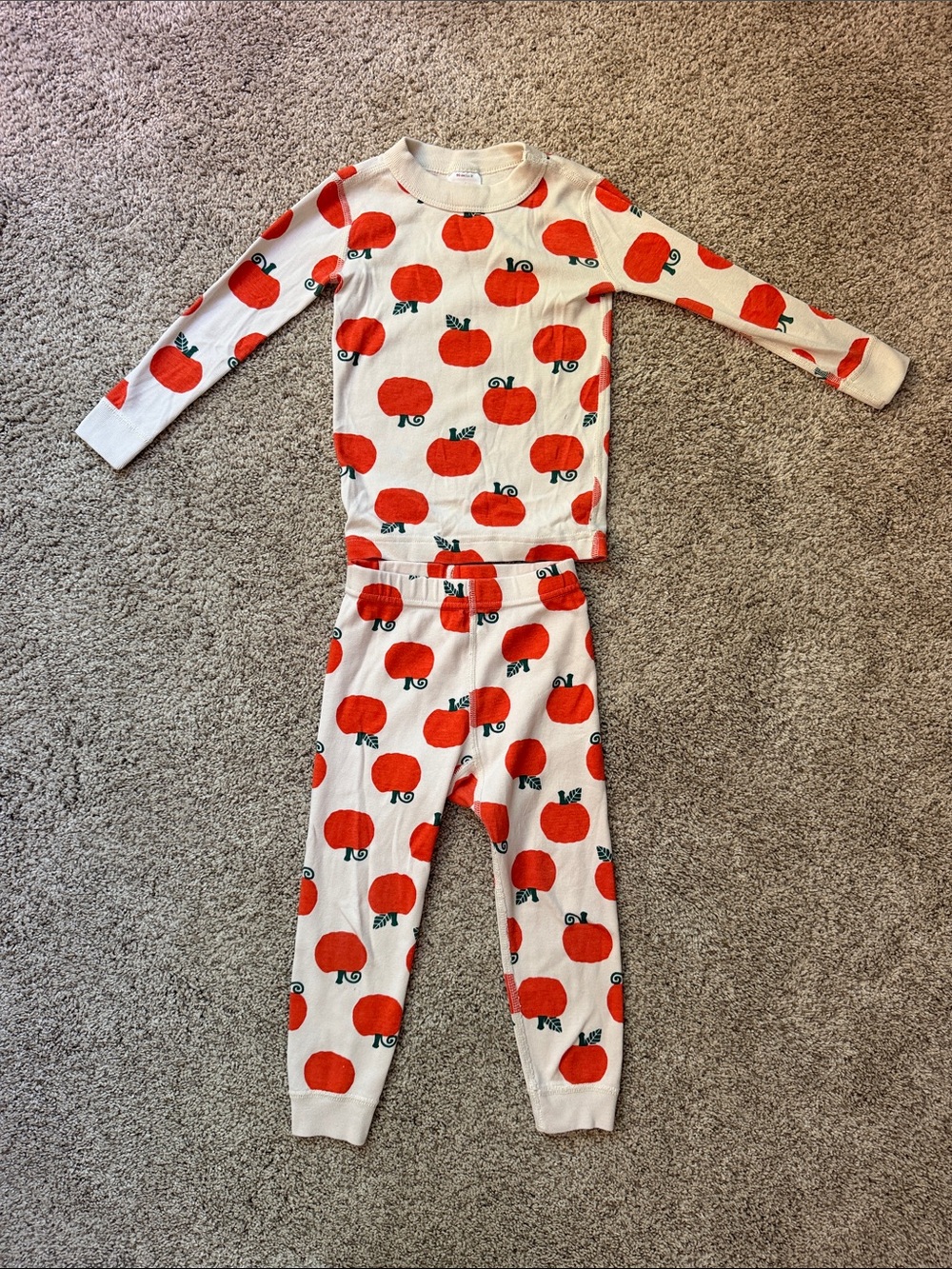 Hanna Andersson Cream and Orange Pumpkin Pajama Set Size 3T/90cm